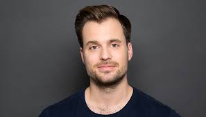 15 perfect comb over hairstyles for men. Men S Hair Tutorial How To Style A Comb Over The Perfect Side Part