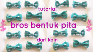Langkah berikutnya membuat pita sisi tengah. Tutorial Membuat Bros Bentuk Pita Dari Kain Perca Kerajinan Tangan Barang Bekas Youtube