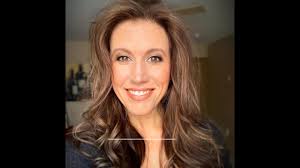 Tara the Foodie was live.