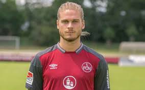 Dabei begleiten ihn die gedanken an seine an krebs gestorbene mutter. Is Rurik Gislason Dating A Girlfriend Find His Relationship Status
