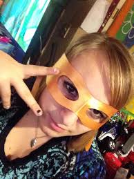 Mae Amos (@Amos_Mae)