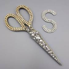 с м е ш а р и к и B R O Sh I I U K R A Sh E N I Ya V Instagram Brosh Nozhnicy Mozhno Legko Prinyat Za Nastoyashie Razmer 16 Sm Kristaliki Swarovski Delayut Nozhn