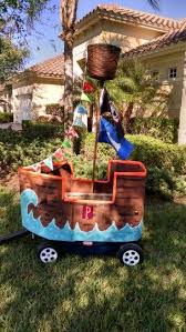 Pirate Ship Wagon I Made This Pirate Ship Out Of Cardboard Using Duct Tape A Mixture Of Spray Paint Acrylic Paint The Fl Fete De Depart Deguisement Auto