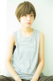 面長に似合う髪型って 前髪チェンジで面長さんをもっと美人に hair 面長 髪型 ショートのヘアスタイル 髪型