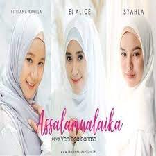 Listen To Assalamualaika Versi Tiga Bahasa Fitriana El Alice Syahla Cover By Rochmate On Soundcloud Tune Music Cover Music Mix