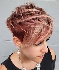 If you have an oval face, getting a short cut for your hair allows you to choose which feature of your face you want to highlight. 30 Upgraded Feathered Hair Cuts That Are Trendy In 2021 Hair Adviser