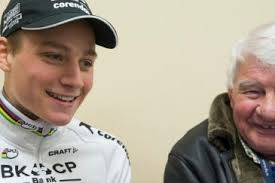 Les deux garçons, david et mathieu, ont suivi. Raymond Poulidor Impressionne Par Son Petit Fils Mathieu Van Der Poel Sport 365