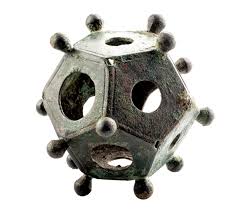 Pentagondodekaeder (2) | существительное, средний род. Romisches Dodekaeder Wikipedia