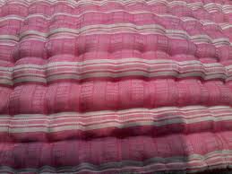 Isi dari bantal ini berasal dari kapas yang dihasilkan oleh tanaman kapuk. Kasurkapuk Hashtag On Twitter