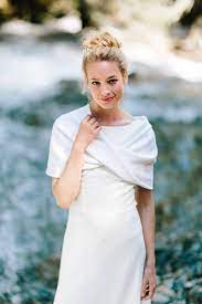 Babyonlinedress.de ist ihr ultimatives hier finden sie verschiedene stile von hochzeitskleid 44 in allen größen und farben mit günstigen preis. Braut Schal Loop In Ivory Zum Brautkleid Noni