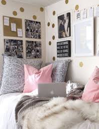 Dorm wall decor to motivate and inspire! How To Decorate Your Dorm Walls Without Causing Damage Society19 Dorm Wall Decor Dorm Room Decor Dorm Walls