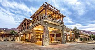 Moab Utah Hotel Near The Entrance To Arches National Park And Canyonlands National Park Moab Hotels Best Western Moab