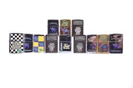 It used to, then a (retarded) friend of mine was playing around with it and it stopped working. Auktion The Zippo Lighter Auction 14th Jul 2020 Am 14 07 2020 Lotsearch