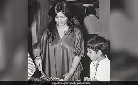 No need to register, buy now! Hrithik S Mom Pinky Roshan Reveals The One Thing He Was Always Curious About On His Birthdays