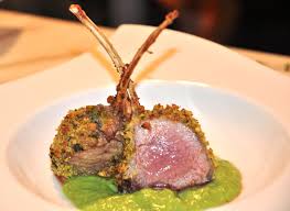 Spuntature d agnello dai migliori blog di ricette di cucina italiani. Cotolette D Agnello Su Salsa Di Asparagi Ricette Gourmet Ricette Per La Carne Ricette