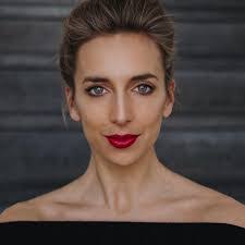 Heather Gulledge's Instagram, Twitter & Facebook