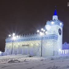 Выходы на многие крыши буквально завалены снегом. Novosibirsk Dostoprimechatelnosti Kluby Rajony Parki Restorany I Suveniry Novosibirska