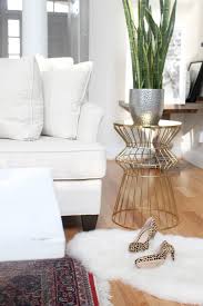 In between the two coats of your protective finish, allow the table to dry completely. How To Distress A Shabby Chic Coffee Table The Easy Way Glitter Inc