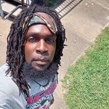 CM Punk rushes out of the shower to rescue Damian Priest at #WWEMSG! 😂😂