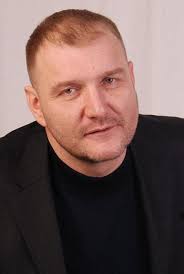 Он работал сапожником, сварщиком, портным и кровельщиком. Dmitrij Bykovskij Voronezh Ya Schitayu Svoim Gorodom