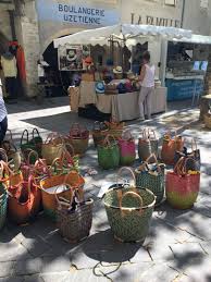 Marche D Uzes Duche Dans Le Gard Les Regions De France Languedoc Roussillon Midi Pyrenees