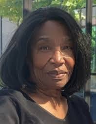 Lesa Stewart's Instagram, Twitter & Facebook