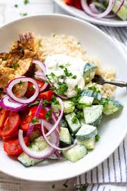 Griechische Hahnchen Tzatziki Bowl Kochkarussell Rezept Griechisches Hahnchen Rezepte Tzatziki