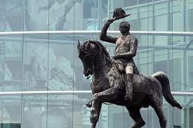 Tipping His Hat Statue Horse Statue London City