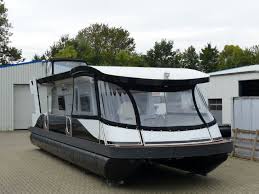 Camping Auf Dem Wasser In 2020 Hausboot Coole Boote Camping