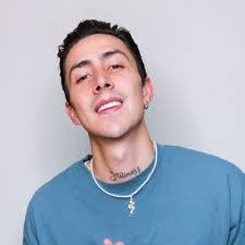 Andrea Cedillo's Instagram, Twitter & Facebook