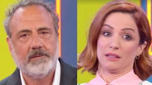 Il giornalista ha parlato del suo futuro all'interno di un settimanale. La Vita In Diretta Estate Piovono Critiche Sulla Formula Targata Masi Delogu