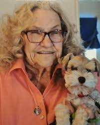 Donna Hansen's Instagram, Twitter & Facebook