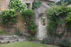 Garten ruinen komplettbausatze fur ihren garten von gerwing. Gartenmauer Bauen Das Mussen Sie Beachten