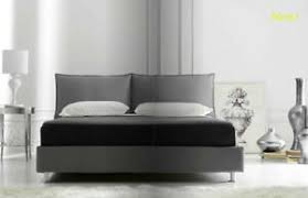 Piedini alti per pulire sotto il letto con facilità. Letto Matrimoniale Imbottito Con Contenitore Piedini Cromati Vari Tessuti Ebay