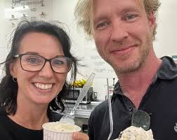 I recently got to spend some time with my health coach  @samanthajackson.coach She put me through the paces pretty hard one day, so  the next I made her go with me to