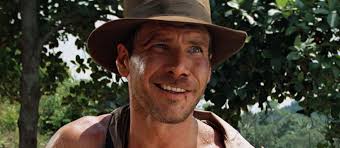 Check out harrison ford's og costume! Am Set Von Indiana Jones 5 Fotografierte Harrison Ford Und Sein Stuntdouble Mit Einer Gruseligen Maske