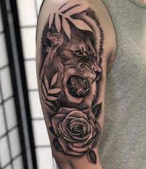 Tattoo Lion Rose Sur Epaule Tattoos For Guys Rose Tattoos For Men Rose Tattoos For Women