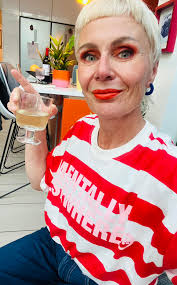 And in other news: My Garmin Connect told me that I'm VO2Max is 47 which is  'superior' for my age range and that I'm in the top 1% for my age and