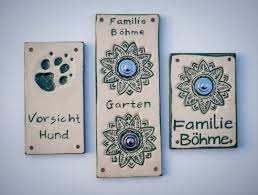 Namensschild Mit Klingel Vorsicht Hund Schild In 2020 Turschilder Schilder Klingelschild