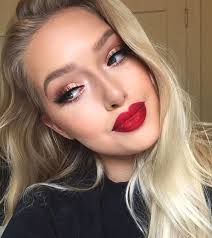 See more ideas about makeup looks, makeup, eye makeup. Gold Eyeshadow Red Lips Makeup Look Night Out Makeup Ideas Min Ecemella
