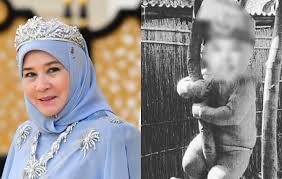 .yang dipertuan agong, apa lagi menurutnya beliau sepatutnya menghadap yang dipertuan agong semalam tetapi tertangguh apabila agong mendapat istana negara yang memaklumkan memang yang dipertua agong menyatakan kesediaan untuk menerima menghadap anwar ibrahim dan isteri. Permaisuri Agong Murka Gambar Ydpa Disunting