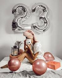 18th Birthday Photoshoot Ideas With Friends 27 New Ideas For Birthday Photoshoot Ideas With Friends 18th Birthday Balloons Pictures Birthday Photoshoot 21st Birthday Photoshoot