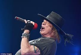 Guns N Roses Frontman Axl Rose Rocks Nyc As He Sings For