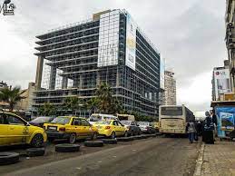 هاتوا الهواوي وقف ع الدور افتح الطابون وصوات عم تصرخ بطعمة وبلا طعمة ايه عمي هاد حاجز جنابي بس 3 شو أكتر شي بعصبك ع الحواجز شار street view street scenes