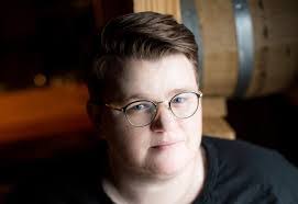 Allison Hoekstra's Instagram, Twitter & Facebook