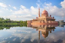 Kuala lumpur is served by kuala lumpur international airport, about a half hour train ride from the centre of the city via the klia express train or the batu caves, putrajaya and melaka all popular day trips from kuala lumpur. Kuala Lumpur Sightseeing The 7 Best Tours Day Trips In Kuala Lumpur Malaysia Wandering Wheatleys