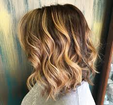 Blonde strähnen in braunem haar. 34 Balayage Kurze Haare Ideen Und Tipps 2019