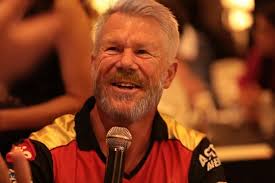 Australian cricketer david warner, it seems, is making things exciting at home by dancing with his daughters. Pin By Bts On David Warner David Warner Cricket Team Cricket