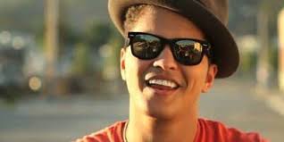 Cover in italiano di bang bang (my baby shot me down), portato al successo da cher e successivamente da. Accordi Gorilla Bruno Mars 1000 Note