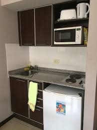 La cocina es mi lugar favorito en el apartamento. La Cocina Sencilla Con Vajilla Para Dos O Tres Picture Of Feel Buenos Aires Tripadvisor